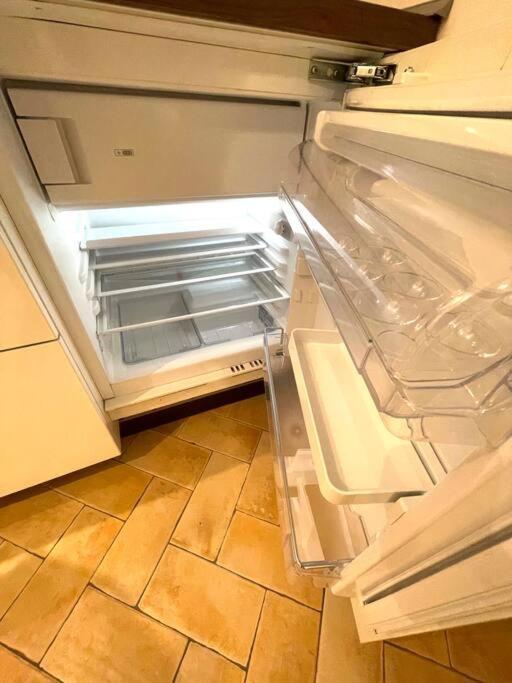Santa Sofia Apartment Милано Екстериор снимка