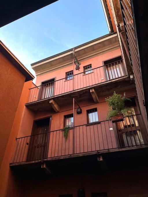 Santa Sofia Apartment Милано Екстериор снимка