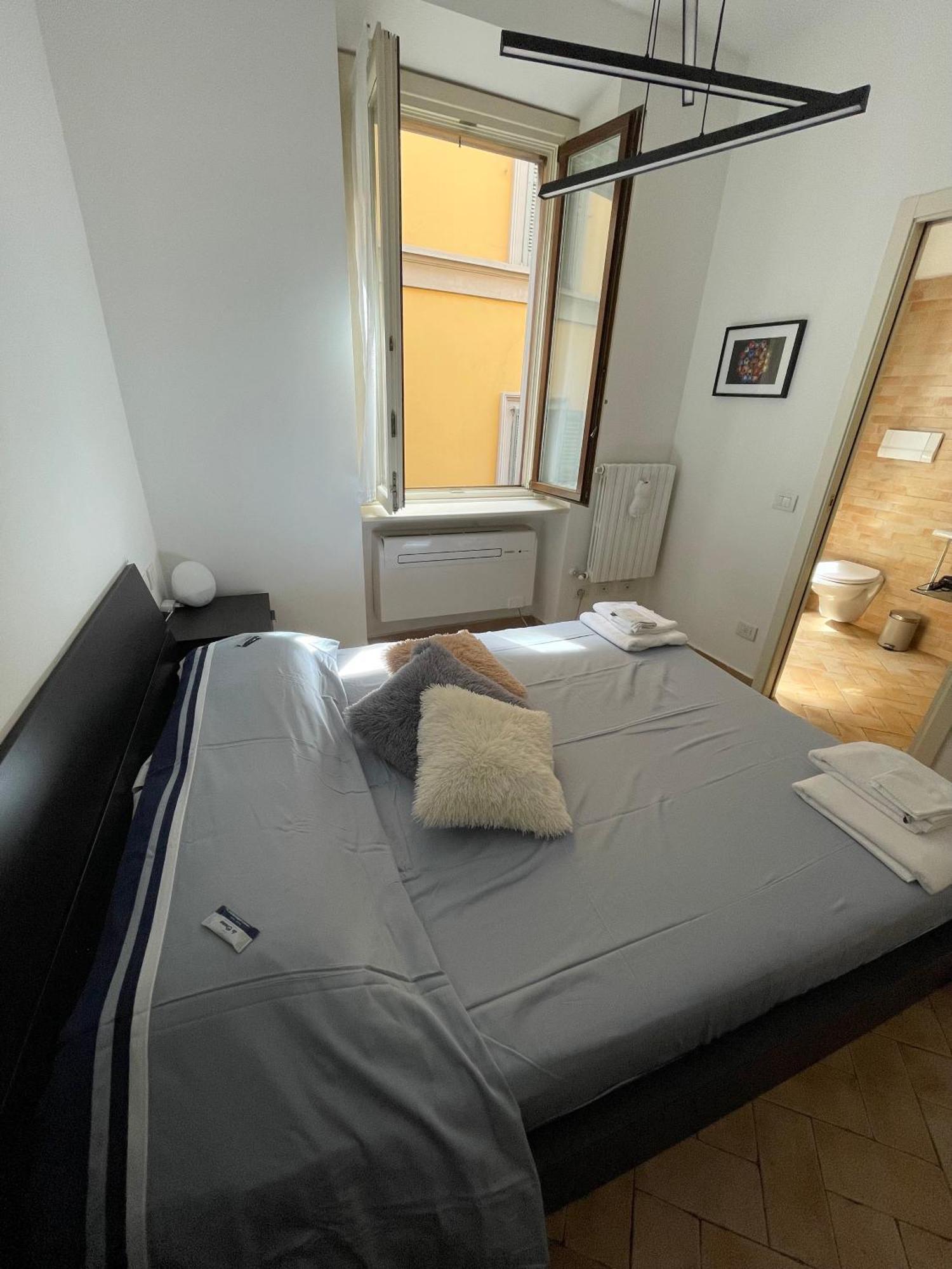 Santa Sofia Apartment Милано Екстериор снимка