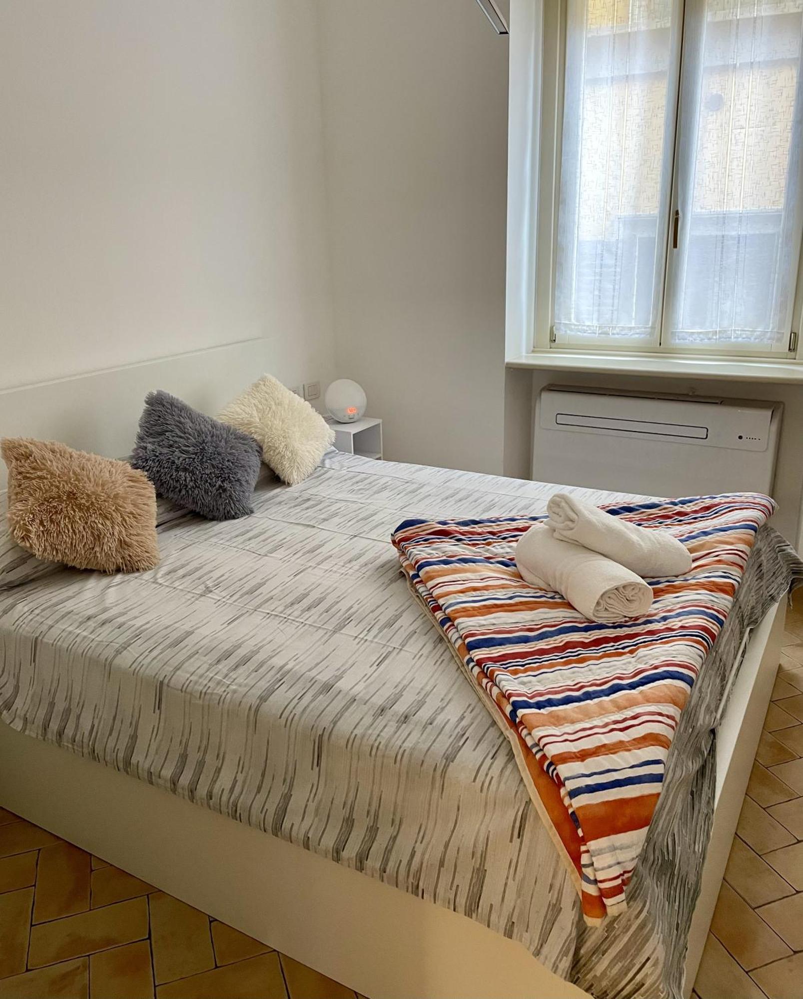 Santa Sofia Apartment Милано Екстериор снимка